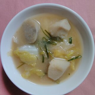 白菜と里芋の味噌汁
